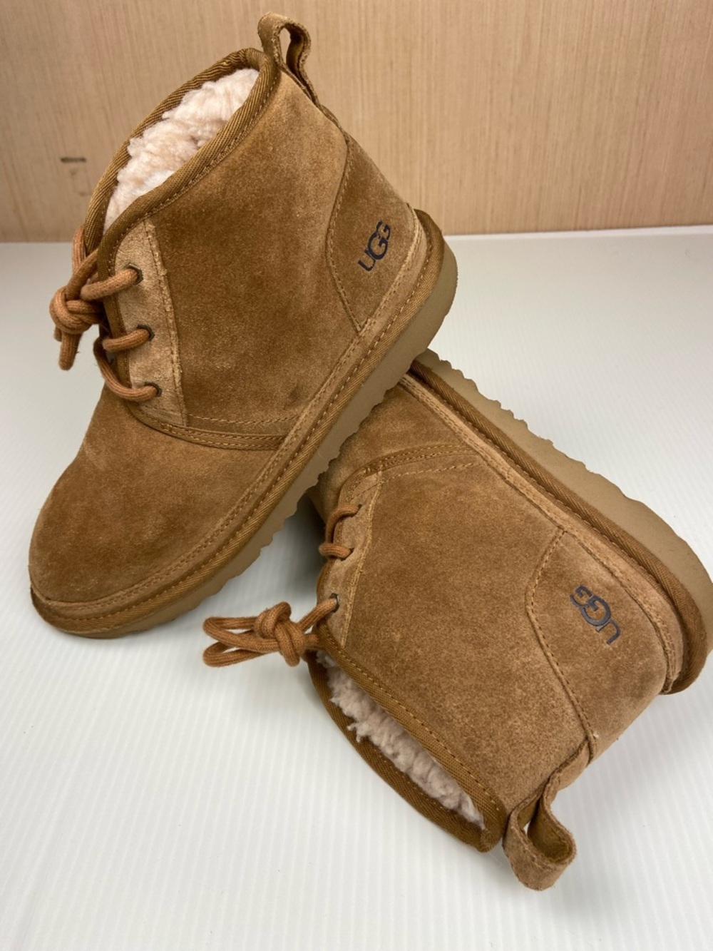 UGG Neumel Chestnut Suede Chukka Boots Shearling Lined Women’s 8